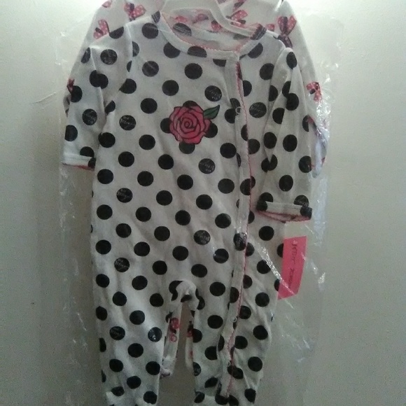 Betsey Johnson Other - BETSEY JOHNSON 2 PIECE SET